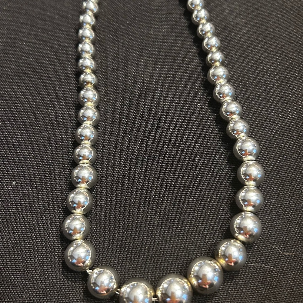 Auth Tiffany & Co Sterling Silver Graduate Beaded Ball Neck 16.25 in Send Offer - Picture 5 of 7